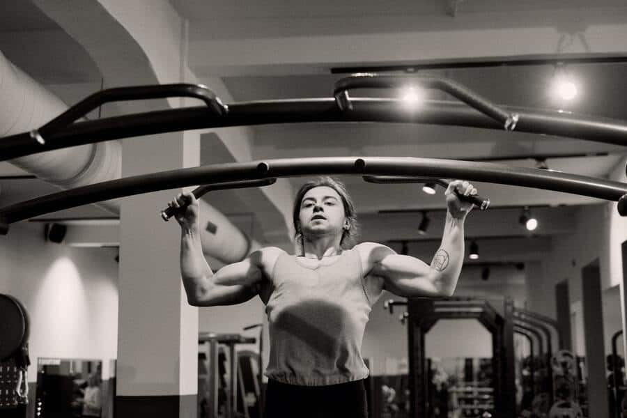 Bodyweight calisthenics full-body workout and exercises